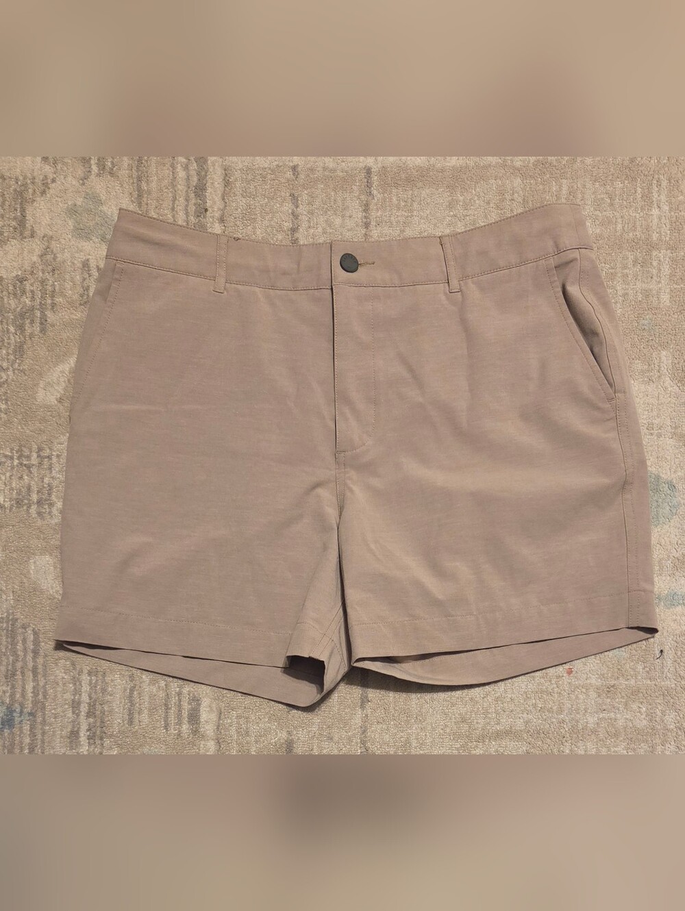 Mems Faherty All Day Shorts 5'. Tan. Size 34. EUC
